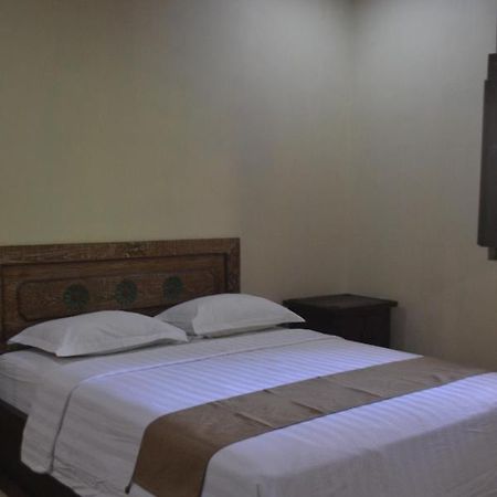 Hotel Batukaras Kalaras المظهر الخارجي الصورة