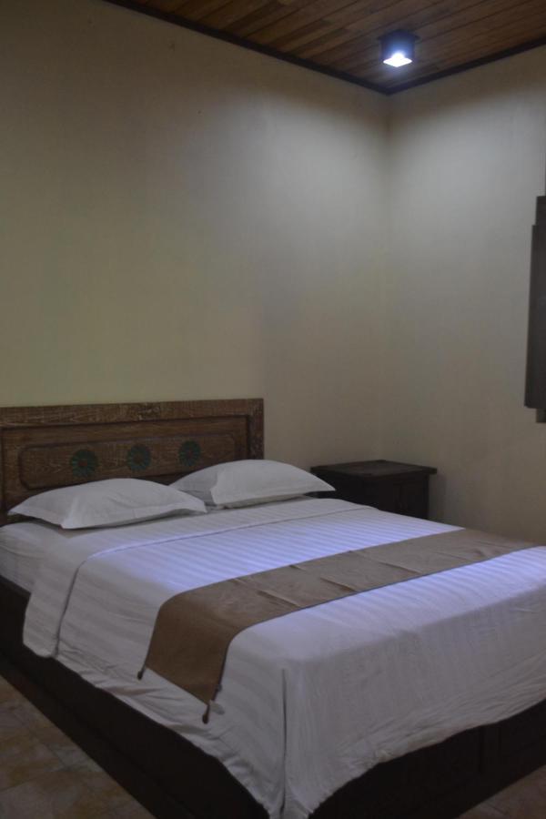 Hotel Batukaras Kalaras المظهر الخارجي الصورة