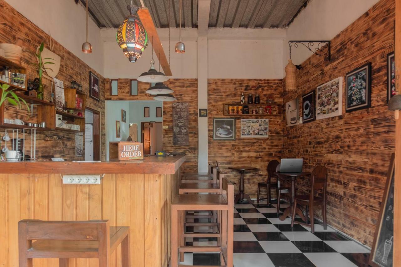 Hotel Batukaras Kalaras المظهر الخارجي الصورة