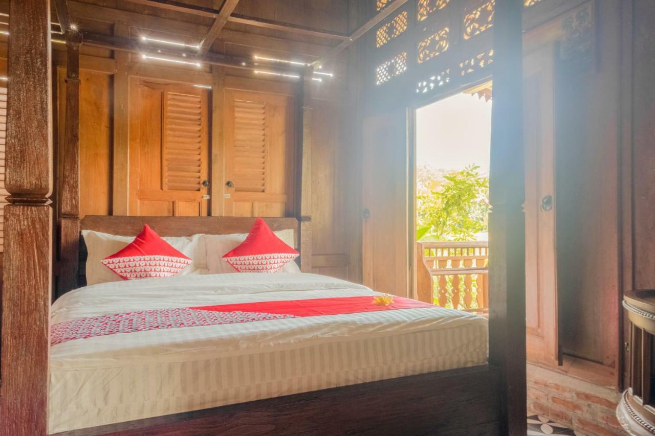 Hotel Batukaras Kalaras المظهر الخارجي الصورة