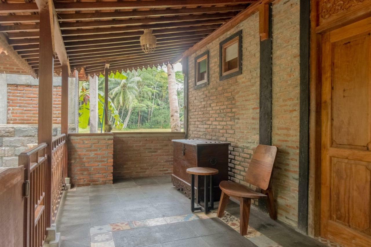 Hotel Batukaras Kalaras المظهر الخارجي الصورة