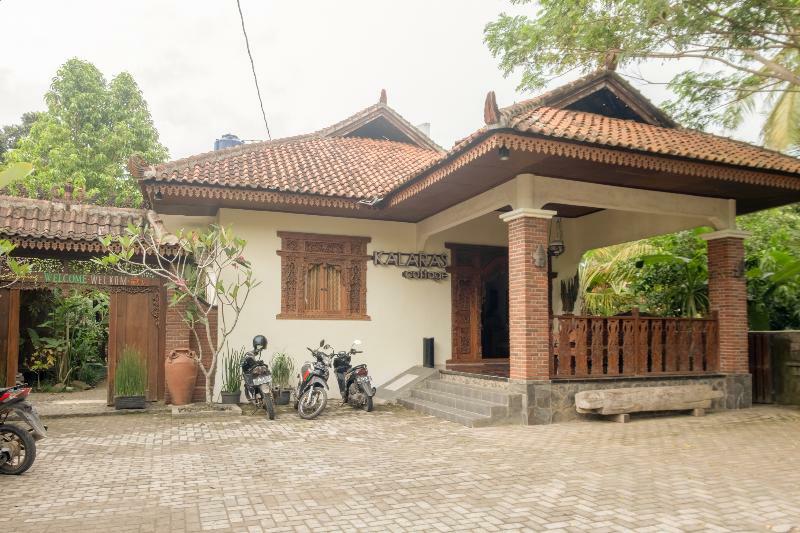 Hotel Batukaras Kalaras المظهر الخارجي الصورة
