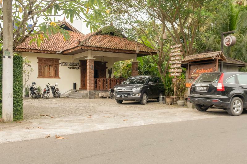 Hotel Batukaras Kalaras المظهر الخارجي الصورة